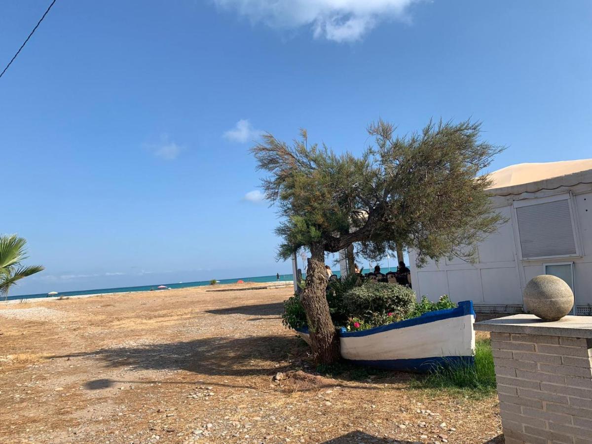 Beachfront Apartment With A Private Garden On The Ground Floor Moncofar Ngoại thất bức ảnh
