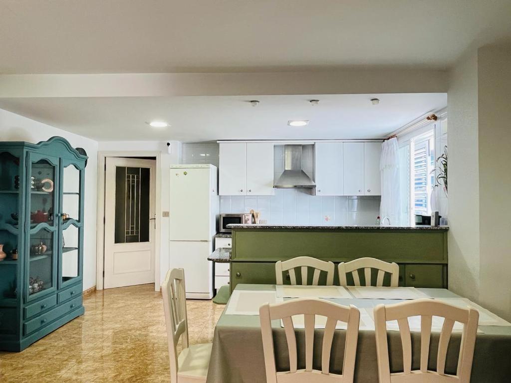 Beachfront Apartment With A Private Garden On The Ground Floor Moncofar Ngoại thất bức ảnh
