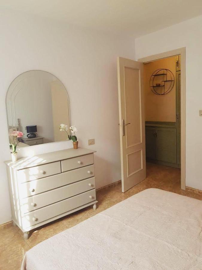 Beachfront Apartment With A Private Garden On The Ground Floor Moncofar Ngoại thất bức ảnh